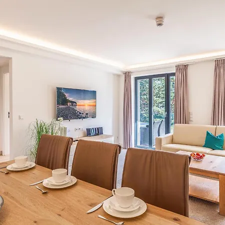 Pearl Apartment *