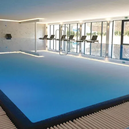 Pearl Apartment *
